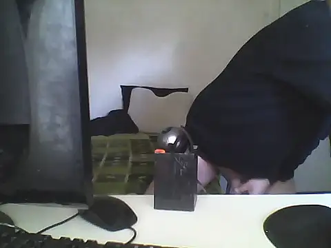 Snapshot of oopsxx chatting on February 2025 02:37:01 PM oopsxx online show from February 2025 02:37:01 PM