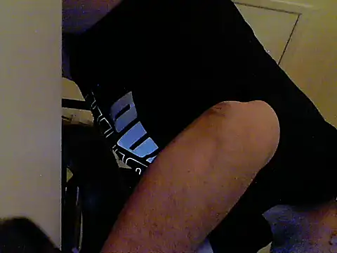 Snapshot of oopsxx chatting on February 2025 10:31:02 PM oopsxx online show from February 2025 10:31:02 PM