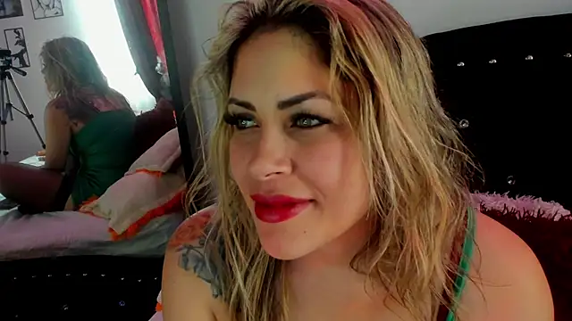 Natalia Montoya online show from February 2025 04:56:02 PM