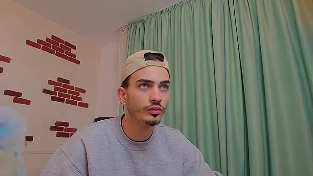 Snapshot of BrandonTate chatting on December 2024 12:55:02 PM BrandonTate online show from December 2024 12:55:02 PM