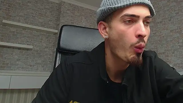 Snapshot of BrandonTate chatting on February 2025 12:16:01 PM BrandonTate online show from February 2025 12:16:01 PM