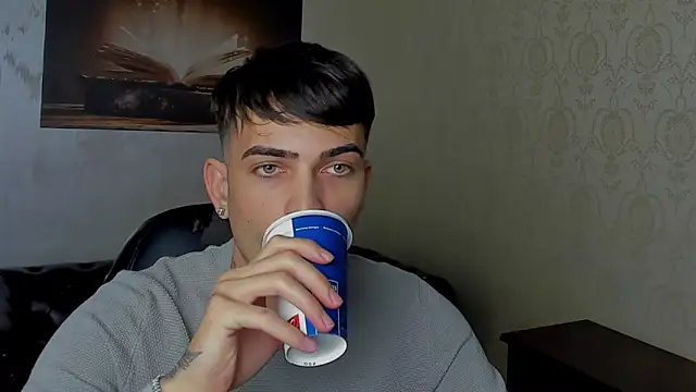 Snapshot of BrandonTate chatting on March 2025 10:06:02 AM BrandonTate online show from March 2025 10:06:02 AM