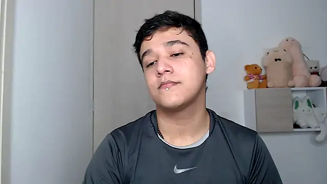 kaiine190 online show from October 2025 08:43:02 PM