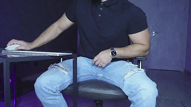 mattmasterss online show from December 2025 03:57:01 AM