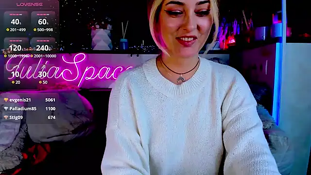 Snapshot of _JuliaSpace_ chatting on February 2025 10:25:01 PM JuliaSpace online show from February 2025 10:25:01 PM