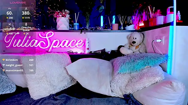 Snapshot of _JuliaSpace_ chatting on February 2025 07:27:02 PM JuliaSpace online show from February 2025 07:27:02 PM