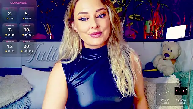 Snapshot of _JuliaSpace_ chatting on September 2025 04:29:02 PM JuliaSpace online show from September 2025 04:29:02 PM