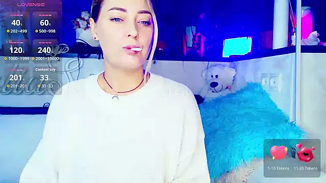 Snapshot of _JuliaSpace_ chatting on September 2025 07:02:01 AM JuliaSpace online show from September 2025 07:02:01 AM