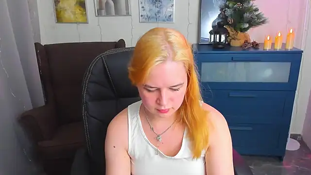 Snapshot of AlicePopsy chatting on January 2025 09:02:01 PM AlicePopsy online show from January 2025 09:02:01 PM
