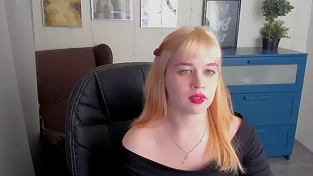 Snapshot of AlicePopsy chatting on February 2025 10:52:01 AM AlicePopsy online show from February 2025 10:52:01 AM