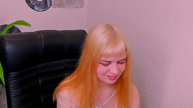 Snapshot of AlicePopsy chatting on March 2025 10:54:02 AM AlicePopsy online show from March 2025 10:54:02 AM