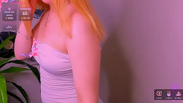 Snapshot of AlicePopsy chatting on March 2025 03:52:01 PM AlicePopsy online show from March 2025 03:52:01 PM