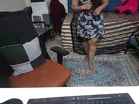 Arushisingh8888 online show from December 2024 01:58:01 PM