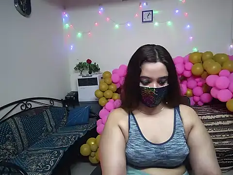 Arushisingh8888 online show from December 2024 12:34:02 PM