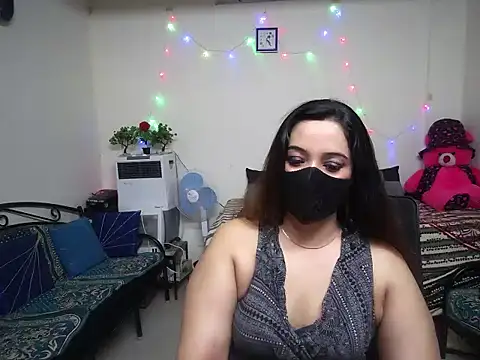 Arushisingh8888 online show from February 2025 10:50:02 AM