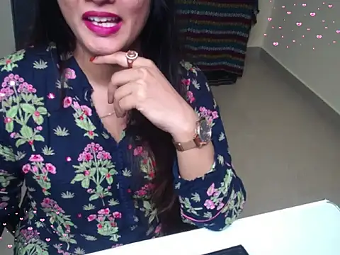 Arushisingh8888 online show from October 2025 03:10:01 PM