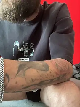 Snapshot of Antonio_Vatooo chatting on October 2025 12:37:02 PM Antonio Vatooo online show from October 2025 12:37:02 PM