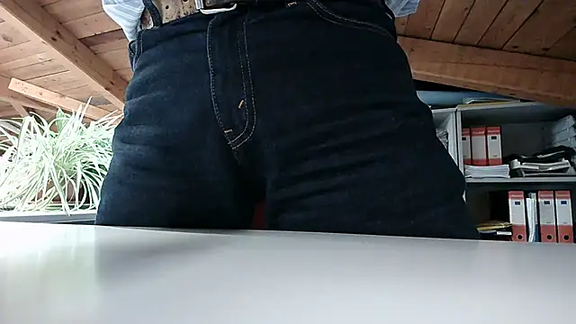 TWENTYONE0021 online show from January 2025 05:12:02 PM