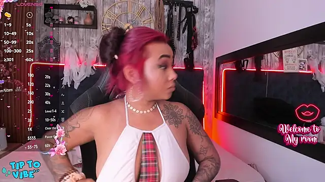 Snapshot of Neko_Misaki chatting on February 2025 12:39:01 PM Neko Misaki online show from February 2025 12:39:01 PM