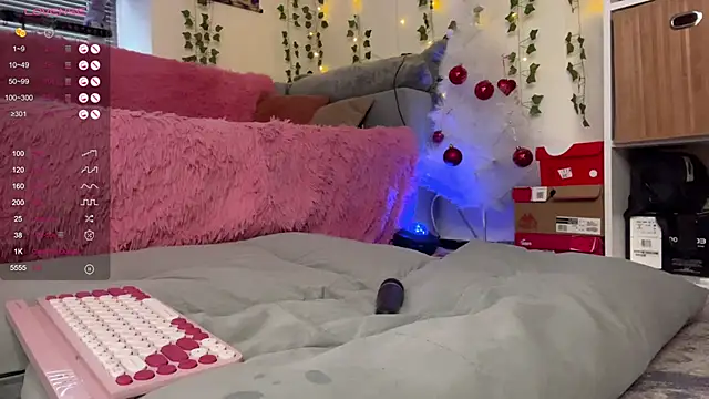 Snapshot of Eva-miller1 chatting on January 2025 12:15:01 PM Eva-miller1 online show from January 2025 12:15:01 PM