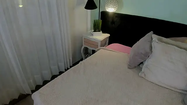 Snapshot of EvaaStevens chatting on September 2025 11:55:02 AM EvaaStevens online show from September 2025 11:55:02 AM