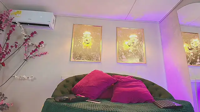 blaisysmith online show from April 2026 02:58:02 PM