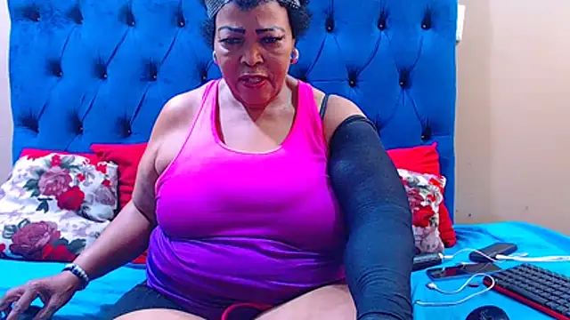 ebonycandy10 online show from April 2026 07:42:01 AM