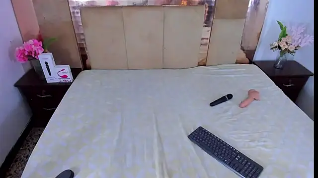 LizBrook online show from November 2025 07:34:01 PM