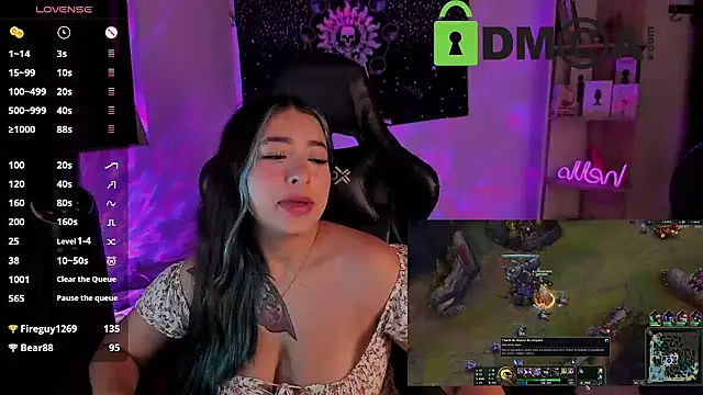 sweetcoralinee online show from March 2025 05:38:02 AM