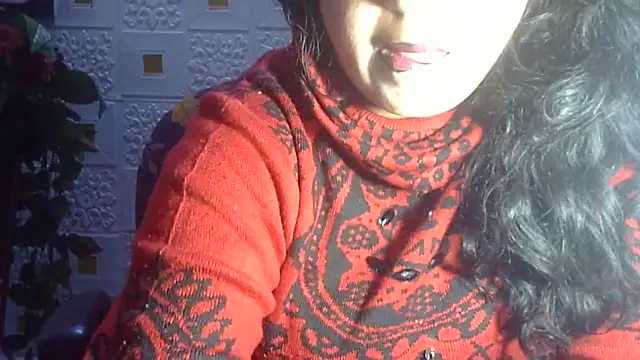 Sexy komolika online show from February 2025 06:01:01 PM