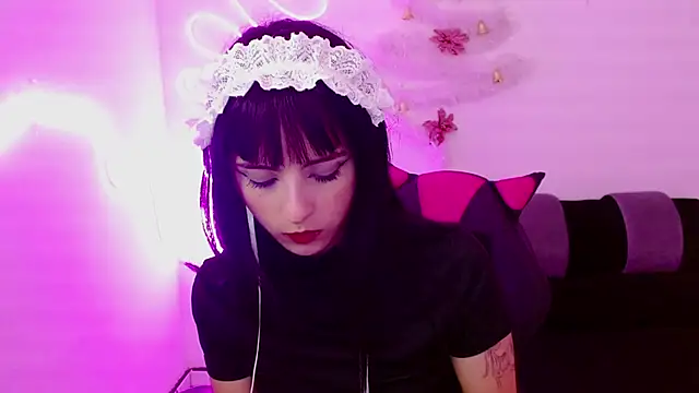 Kind Scarlett online show from December 2024 02:43:01 AM