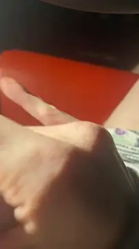 Flouflolutin online show from January 2026 03:27:01 PM