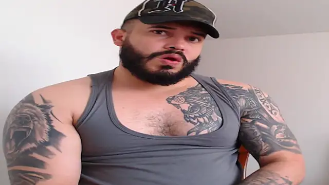 Snapshot of alexandergranda71 chatting on December 2024 02:21:01 PM alexandergranda71 online show from December 2024 02:21:01 PM