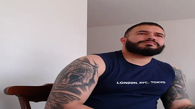 Snapshot of alexandergranda71 chatting on December 2024 05:22:02 PM alexandergranda71 online show from December 2024 05:22:02 PM