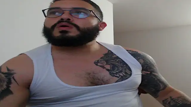 Snapshot of alexandergranda71 chatting on January 2025 12:20:01 AM alexandergranda71 online show from January 2025 12:20:01 AM