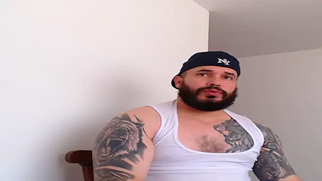 Snapshot of alexandergranda71 chatting on February 2025 03:47:02 PM alexandergranda71 online show from February 2025 03:47:02 PM
