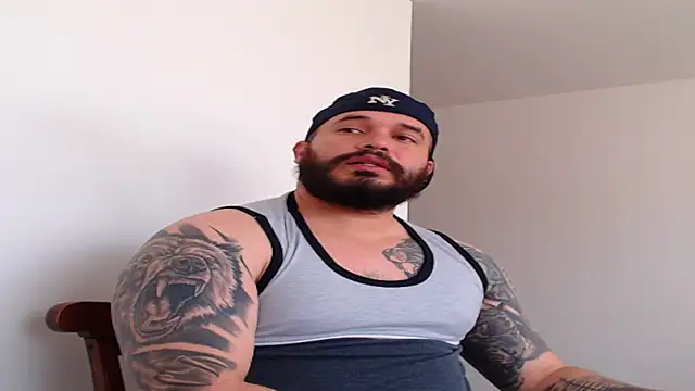 Snapshot of alexandergranda71 chatting on February 2025 03:27:01 PM alexandergranda71 online show from February 2025 03:27:01 PM