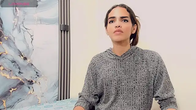 Rubi 30 online show from November 2025 02:00:02 AM