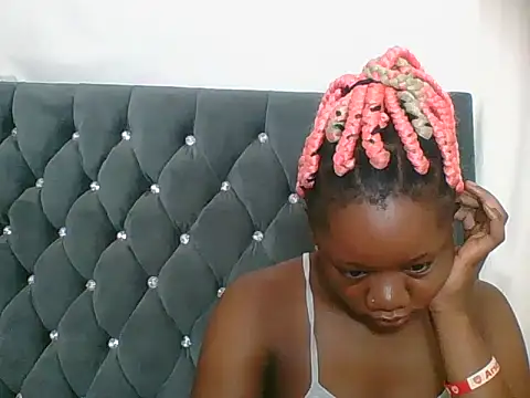 HotJeylee online show from February 2026 07:42:02 AM