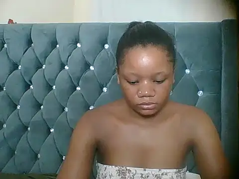 HotJeylee online show from March 2026 06:12:01 PM