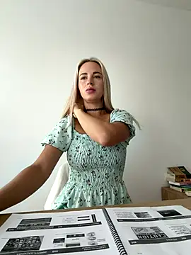 streetdoll online show from October 2025 07:05:02 AM