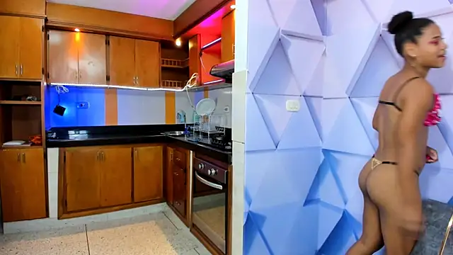 royalgirls x online show from January 2025 09:30:01 PM