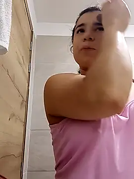 Snapshot of ThaniaJones chatting on September 2025 10:39:02 AM ThaniaJones online show from September 2025 10:39:02 AM