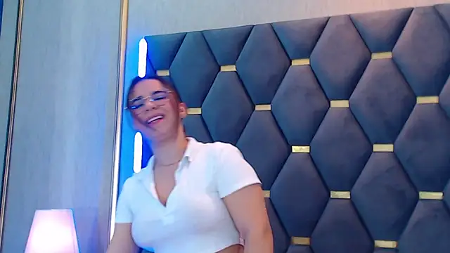 ThaniaJones online show from November 2025 12:15:02 PM