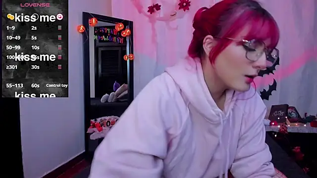 Snapshot of Dafne_Moon chatting on October 2025 05:54:02 AM Dafne Moon online show from October 2025 05:54:02 AM