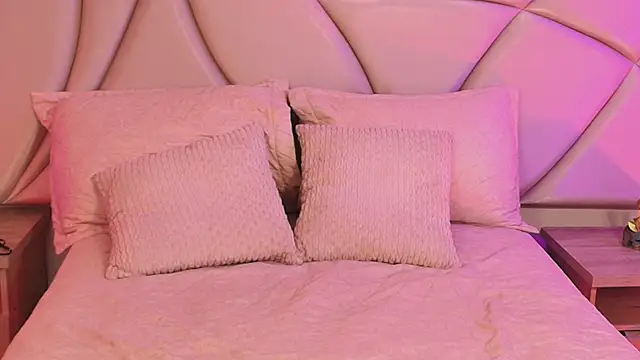 ValleryC online show from April 2026 11:17:02 PM