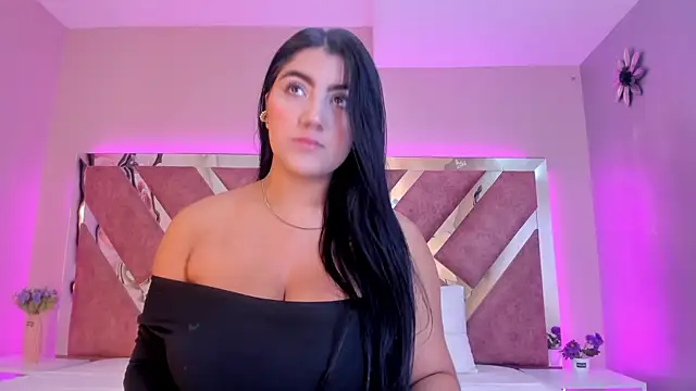 PaulinaDuarte online show from December 2024 12:27:02 PM