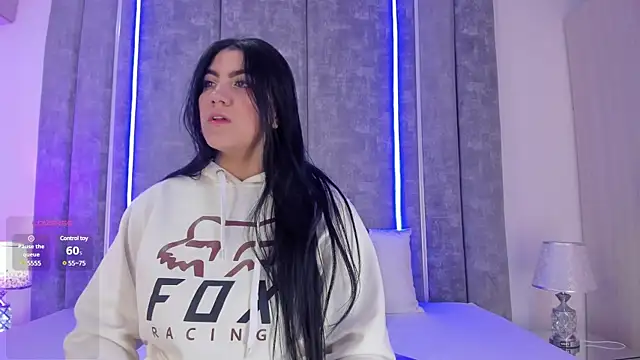 PaulinaDuarte online show from December 2024 11:07:01 AM