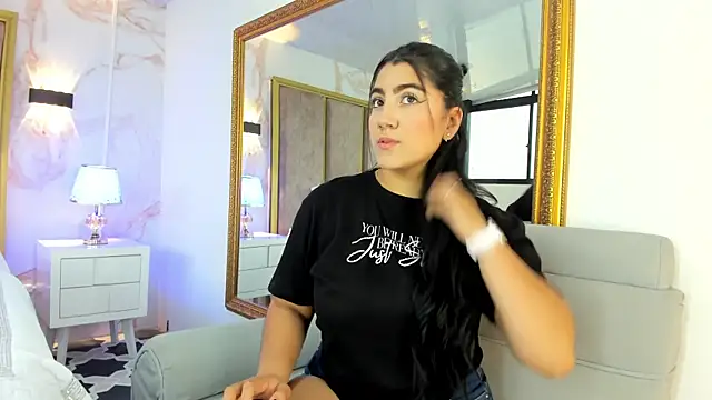 PaulinaDuarte online show from December 2024 05:18:02 PM
