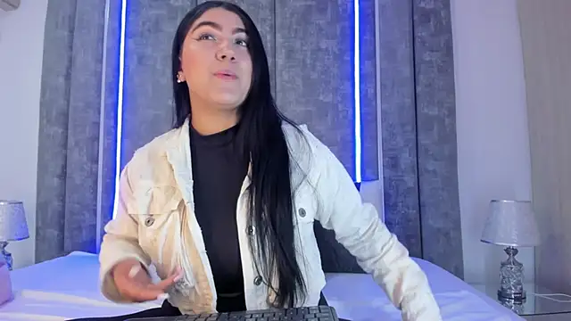 PaulinaDuarte online show from December 2024 02:05:02 PM